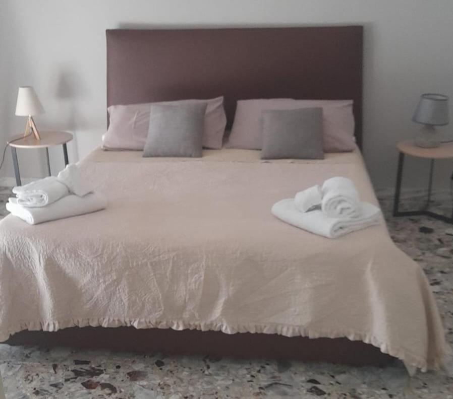 Miro B&B เลชเช ภายนอก รูปภาพ